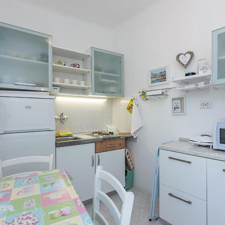 Apartment Luiza With Terrace باشْكا المظهر الخارجي الصورة