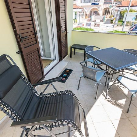 Apartment Luiza With Terrace باشْكا المظهر الخارجي الصورة