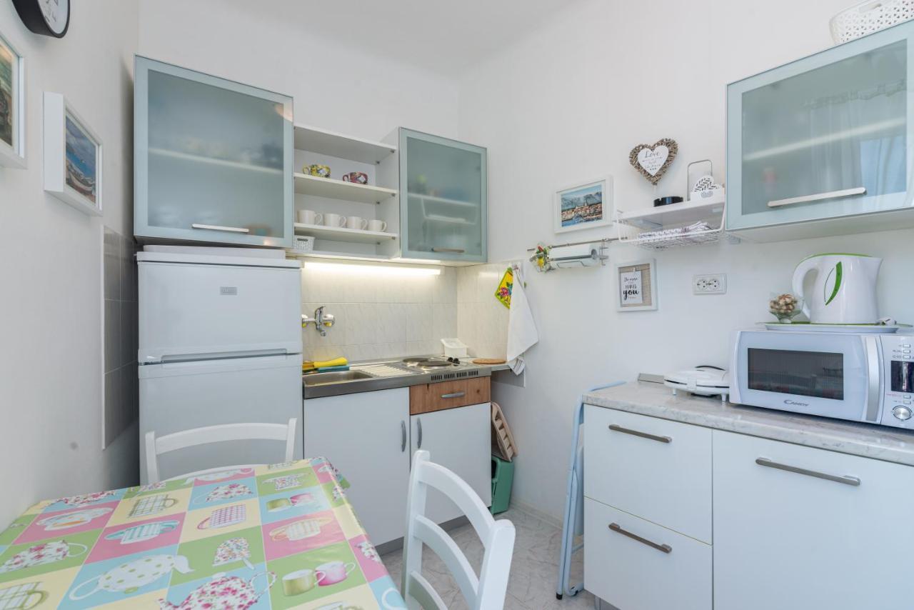 Apartment Luiza With Terrace باشْكا المظهر الخارجي الصورة
