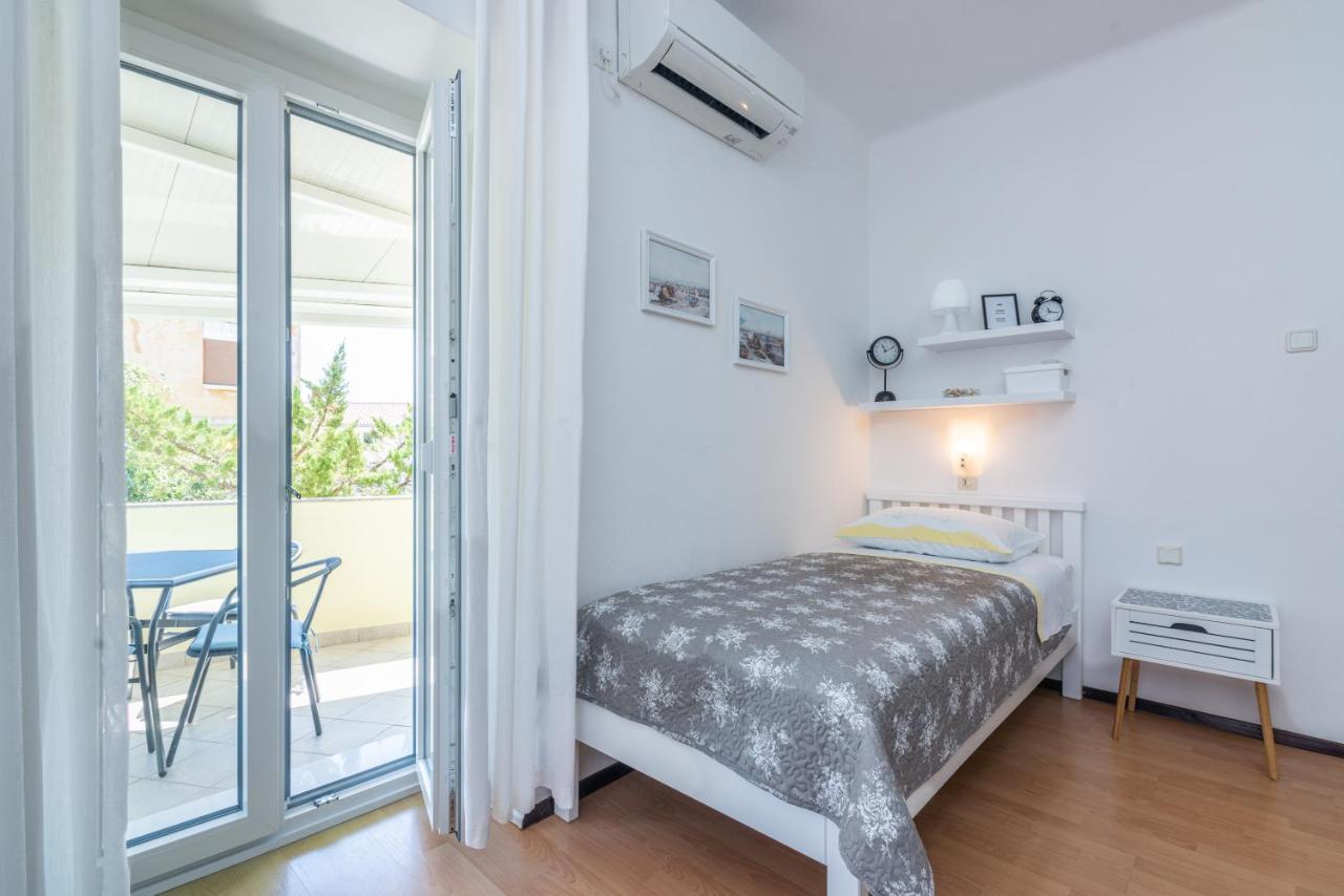 Apartment Luiza With Terrace باشْكا المظهر الخارجي الصورة