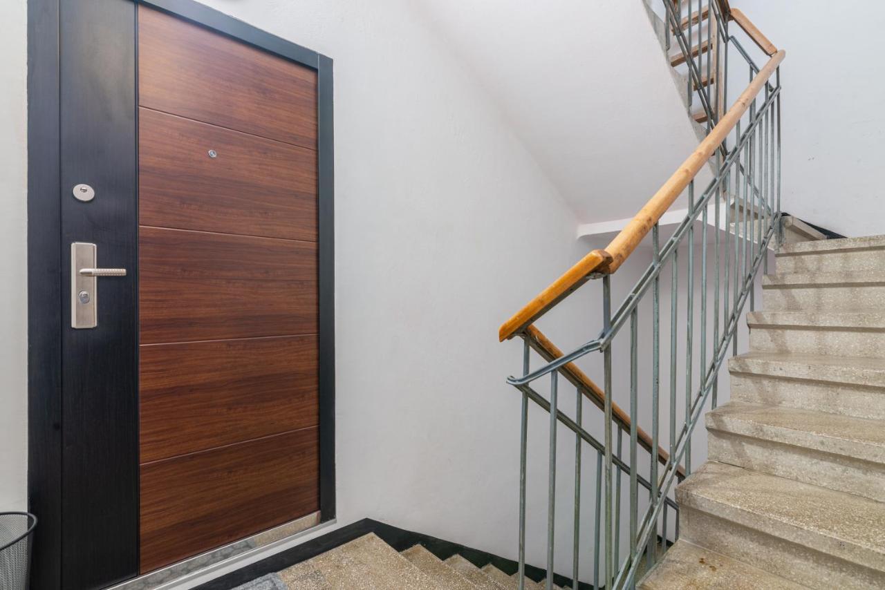 Apartment Luiza With Terrace باشْكا المظهر الخارجي الصورة