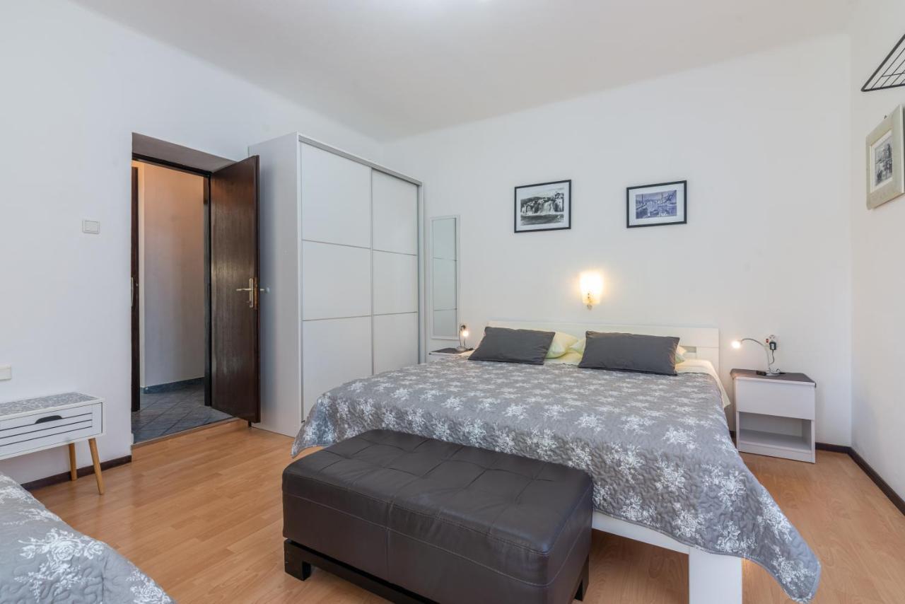 Apartment Luiza With Terrace باشْكا المظهر الخارجي الصورة