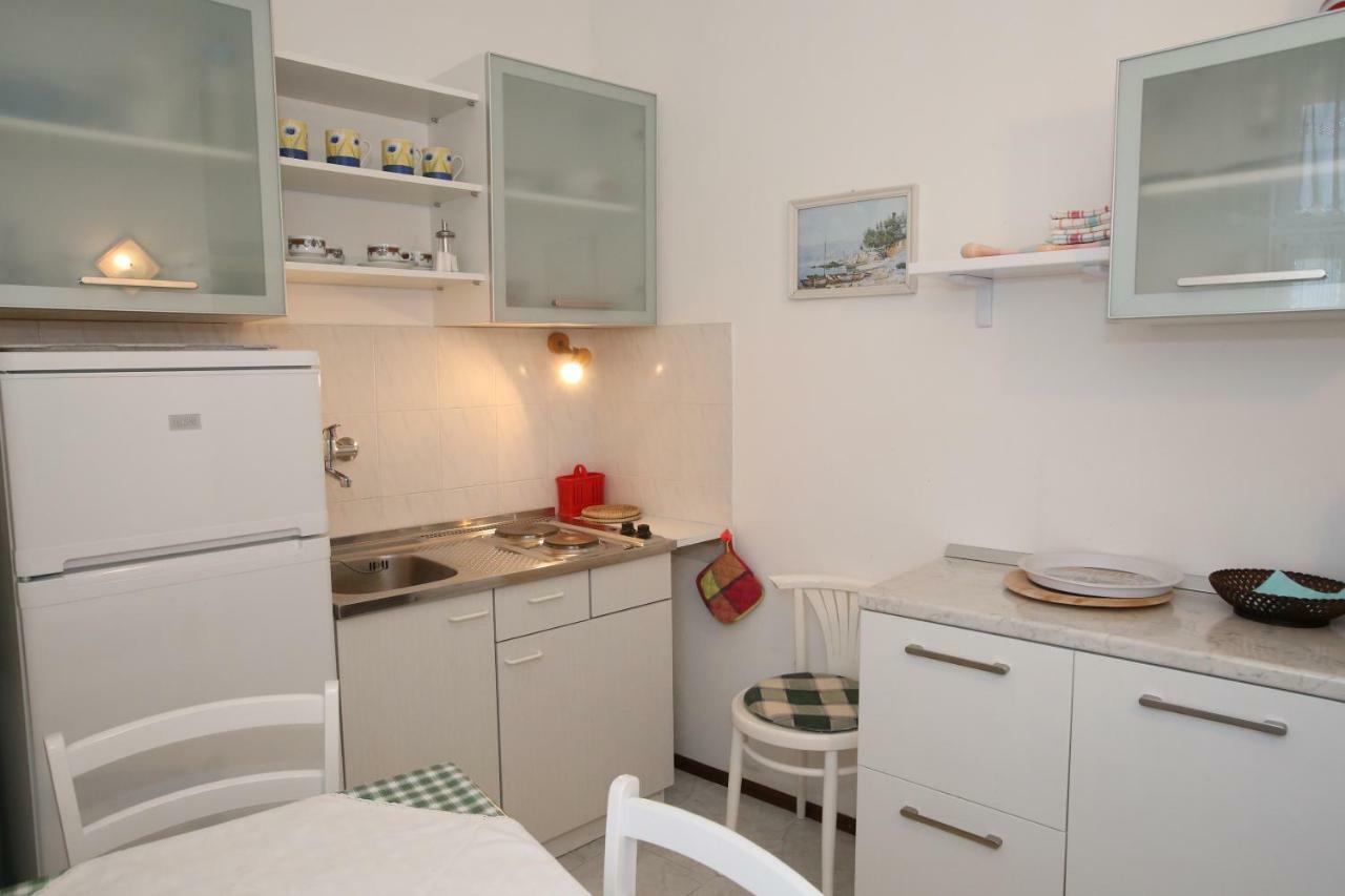 Apartment Luiza With Terrace باشْكا المظهر الخارجي الصورة